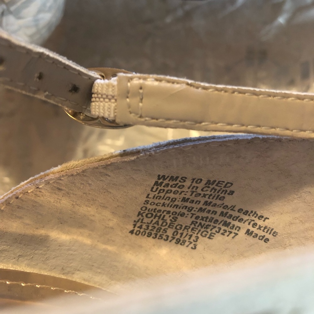 Shoes - Picture 4 of 4